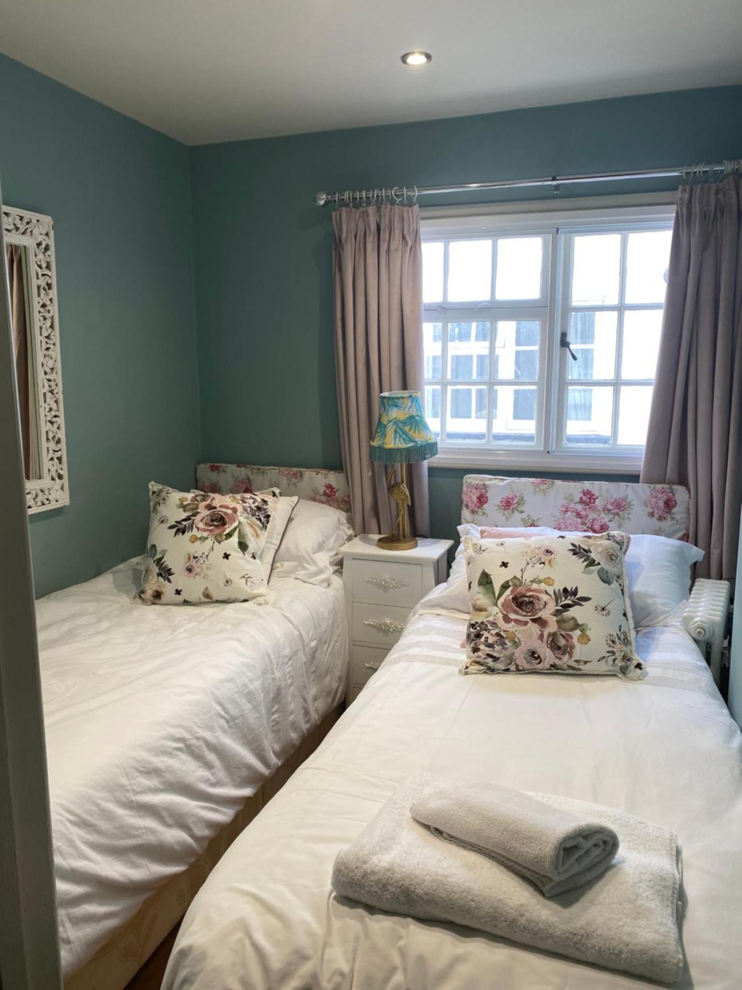 Monmouth House Apartments, Lyme Regis Old Town, Dog Friendly, Parking Luaran gambar